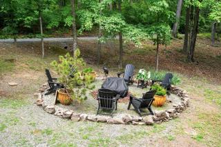 Rustic A-Frame Chalet with Hot Tub & Scenic Views in Mount Jackson, Virginia - Basye - 5
