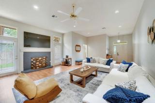 Peaceful Family-Friendly Retreat with Large Backyard Near Texas A&M in Dr. College Station, Texas - 9