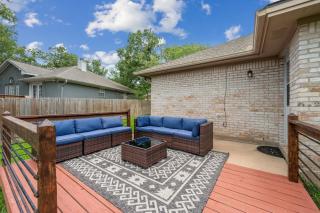 Peaceful Family-Friendly Retreat with Large Backyard Near Texas A&M in Dr. College Station, Texas - 7
