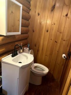 Charming Lakeside Cabin Bungalow with Timeless Rustic Beauty near Portage Lake in Maine - 1