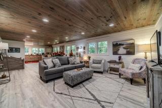 Cozy Bungalow with Hot Tub & Fire Pit Near Lake Burton and Helen, Georgia - Batesville - 3