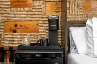 Romantic Historic Inn Suite with Mountain Views in Luray, Virginia - 8