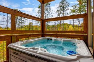 Secluded Modern Cabin with Hot Tub & Game Room near Dollywood in Pigeon Forge, Tennessee - 4