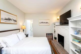 Elegant Historic Suite with Mountain Views in Luray, Virginia - 3