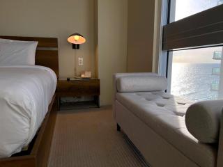 1 BEDROOM OCEANVIEW SUITE ON THE BEACH - 3