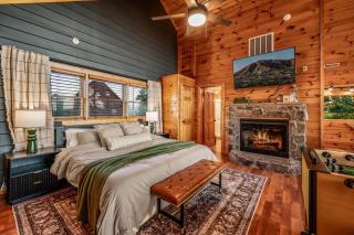 Between Two Pines - Modern Cabin near Dollywood - 8