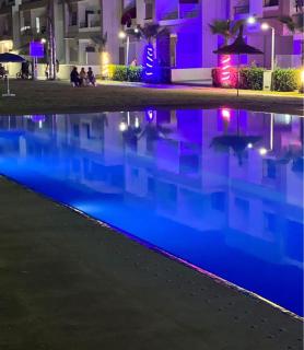 Appartement vu sur piscine à 5 minutes de la plage - 0