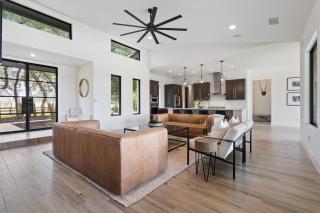 San Gabriel Sangria Views Pool River on 2 Acres - Liberty Hill - 6