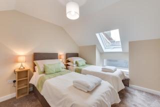 Ardley Cottage Badger - 6