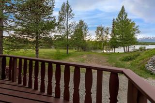 Cabin By The Lake - 9