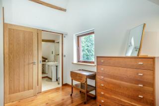 Pelican Barn - 1