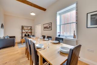 Meadow House - 4