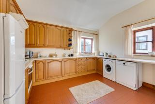 Leath Barn Cottage - 2