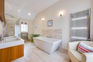 Woodland Lodge - 9