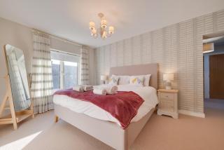 One Brightwell Close - 2