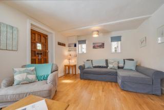 Fishermen's Cottage - 7