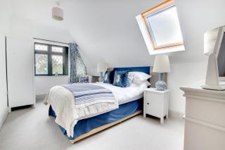 Barrie House - 4