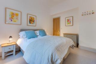 Barrie House - 2
