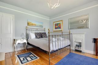 Two The Crescent - 3