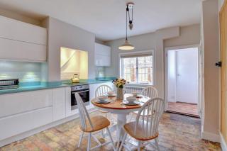 The Lobster Pot - Orford - 8