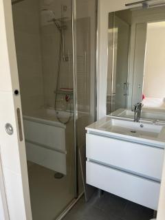 Spacious 4-room apartment, large terrace - 9