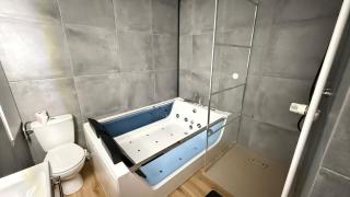 Appartement Chic avec jacuzzi - 4