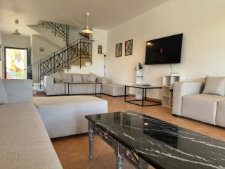 5BDR Modern Beachside Retreat in Einbay l 2nd Row - Ain Sokhna - 0