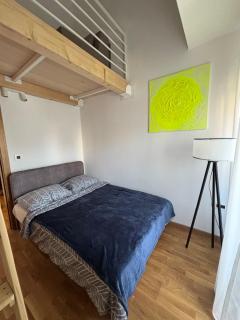 apartment V - 8