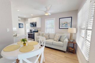 2 - Island Paradise Cottages - Sea Breeze - 1