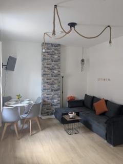 Saffron&Space Free Parking Sleeps 5 - Swindon - 8