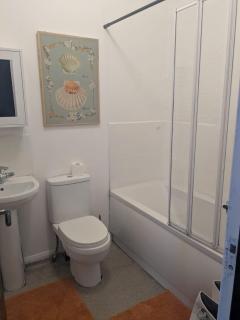 Saffron&Space Free Parking Sleeps 5 - Swindon - 6