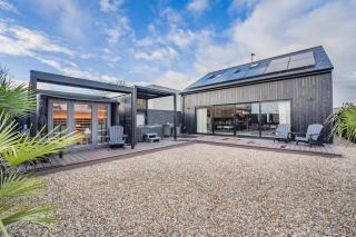 The Beach Hideaway - Lancing - 0