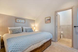 The Beach Hideaway - Lancing - 5