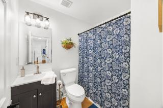 MiniGolf, HotTub, FirePit, PetFriendly, Sleeps 8 - 8