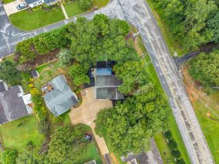 MiniGolf, HotTub, FirePit, PetFriendly, Sleeps 8 - 3