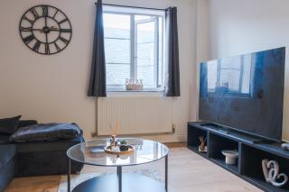 Stylish Apartment S3 - - 1