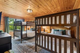 Monarch's Roost - 4