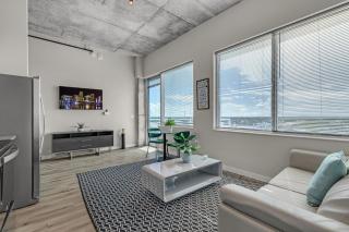 Modern Unit in the Heart of Downtown St Pete - 0