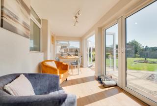 Broadway Bungalow - 5