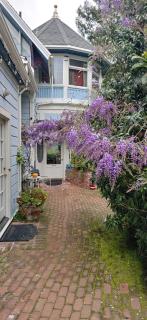 Cliff Crest Bed and Breakfast Inn - 4