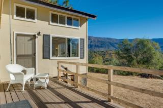 Secluded Mountain Hideaway Less Than 8 Miles to Bass Lake! - 4