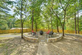 Hike, Fish and Unwind Cabin with Yard in Broken Bow! - 9