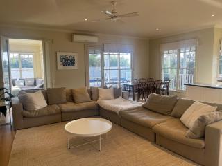 Poolside at Parkside - 6