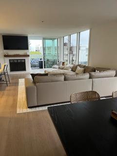 Sail Bay Condo in PB Bay View close to the Ocean! 30 day stay is required - 4