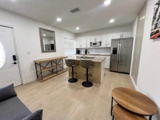 Downtown 1B-1B Apartment #1 - 8