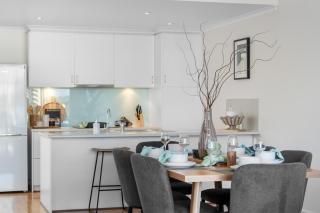 Helena House - A Spacious Urban Retreat - 6