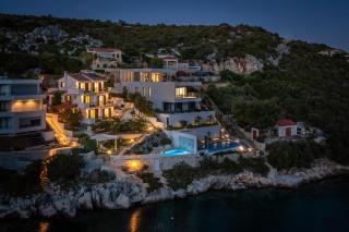 Seaside luxury villa with a swimming pool Cove Ljubljeva, Trogir - 19258 - 8