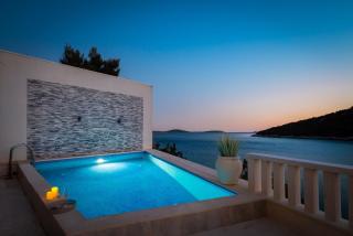 Seaside luxury villa with a swimming pool Cove Ljubljeva, Trogir - 19258 - 4