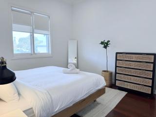 Harveys Beach House Close to South Beach - 1