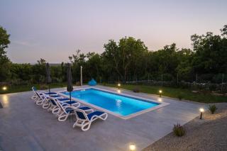 Luxury villa with a swimming pool Trget, Rasa - 23420 - 6